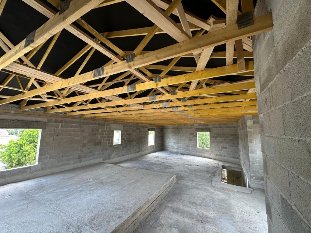 Structure charpente avant couverture