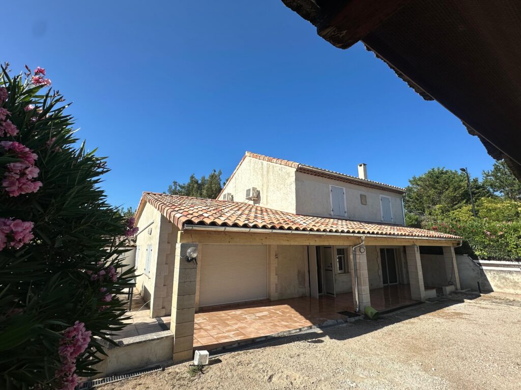 Extension du toit pour couvrir une terrasse